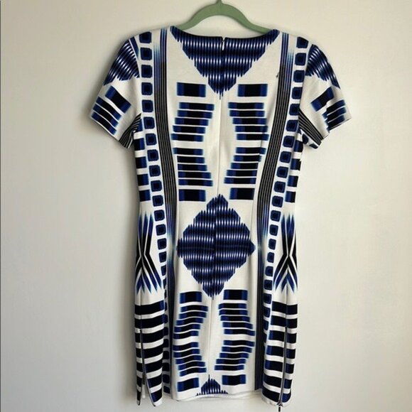 Trina Turk Katie Ziggurat Print Dress - 6 - Picture 3 of 7